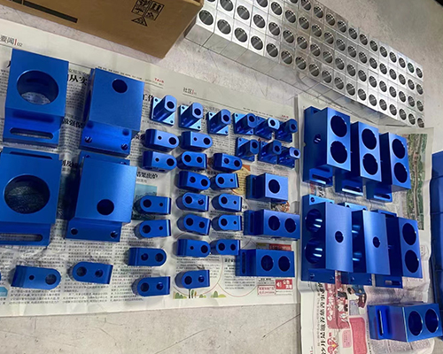 Galvanized blue surface treatment